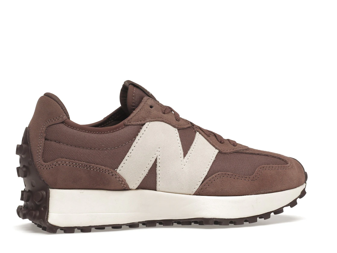 Vue 35 de New Balance 327 Black Fig 