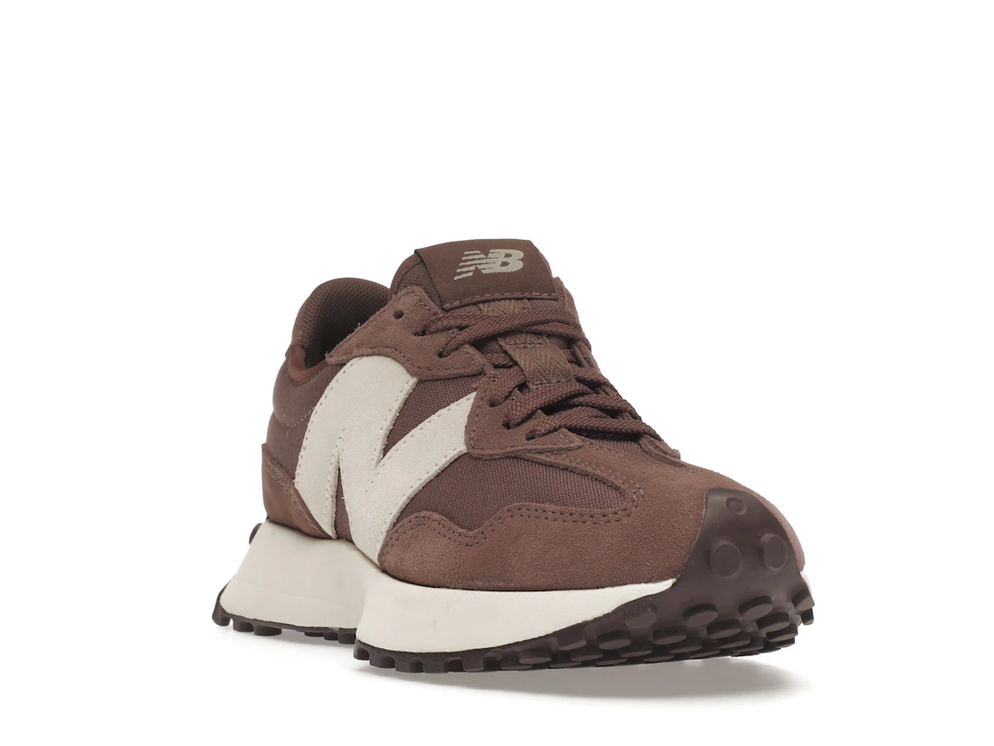 Vue 7 de New Balance 327 Black Fig 