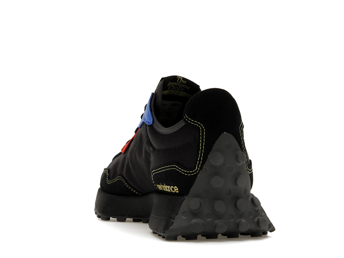 Vue 26 de New Balance 327 Black Yellow Blue Red