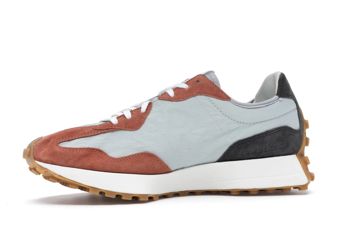 Vue 17 de New Balance 327 Brown Grey