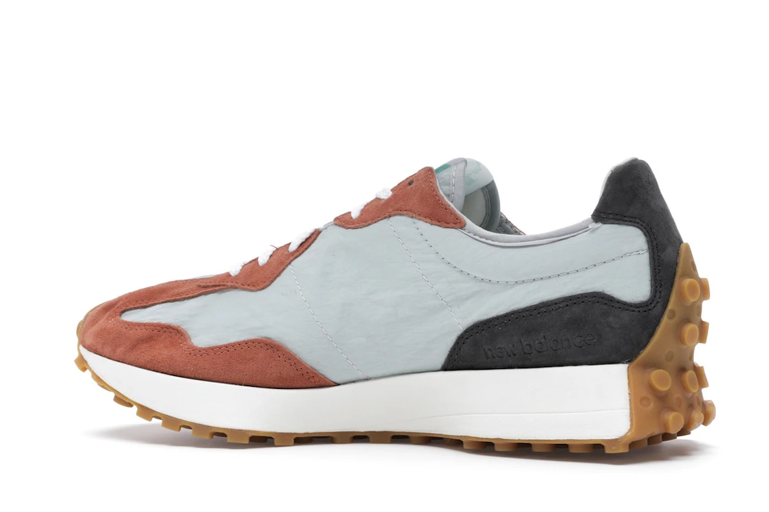 Vue 21 de New Balance 327 Brown Grey