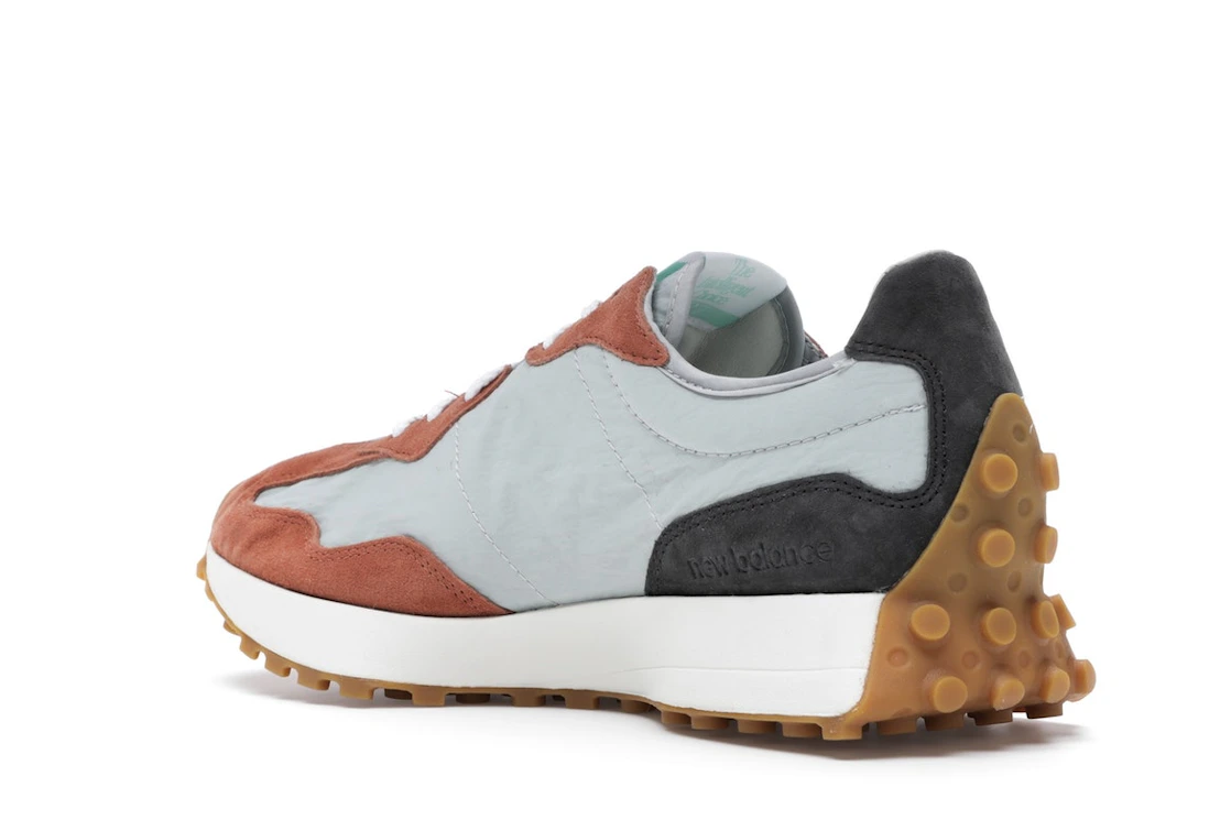 Vue 23 de New Balance 327 Brown Grey