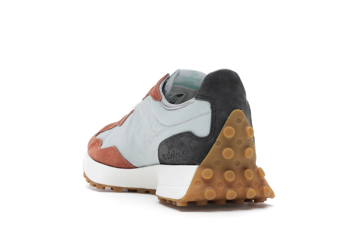 Vue 25 de New Balance 327 Brown Grey