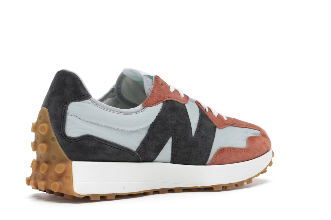 Vue 33 de New Balance 327 Brown Grey