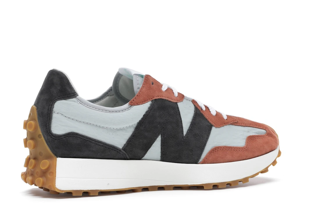 Vue 34 de New Balance 327 Brown Grey