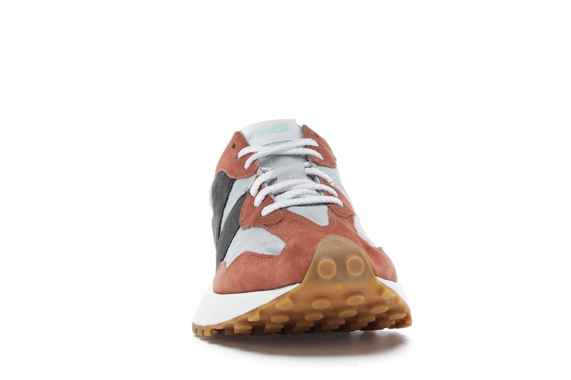 Vue 9 de New Balance 327 Brown Grey