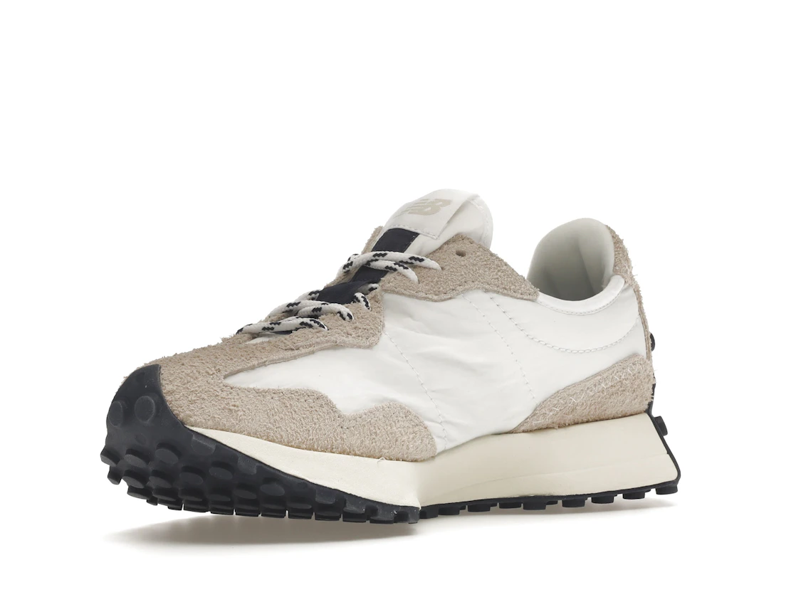 Vue 15 de New Balance 327 Moonbeam White Navy