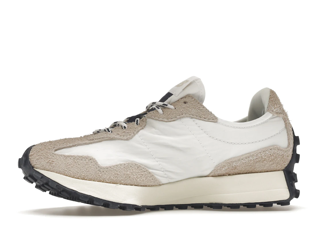 Vue 18 de New Balance 327 Moonbeam White Navy