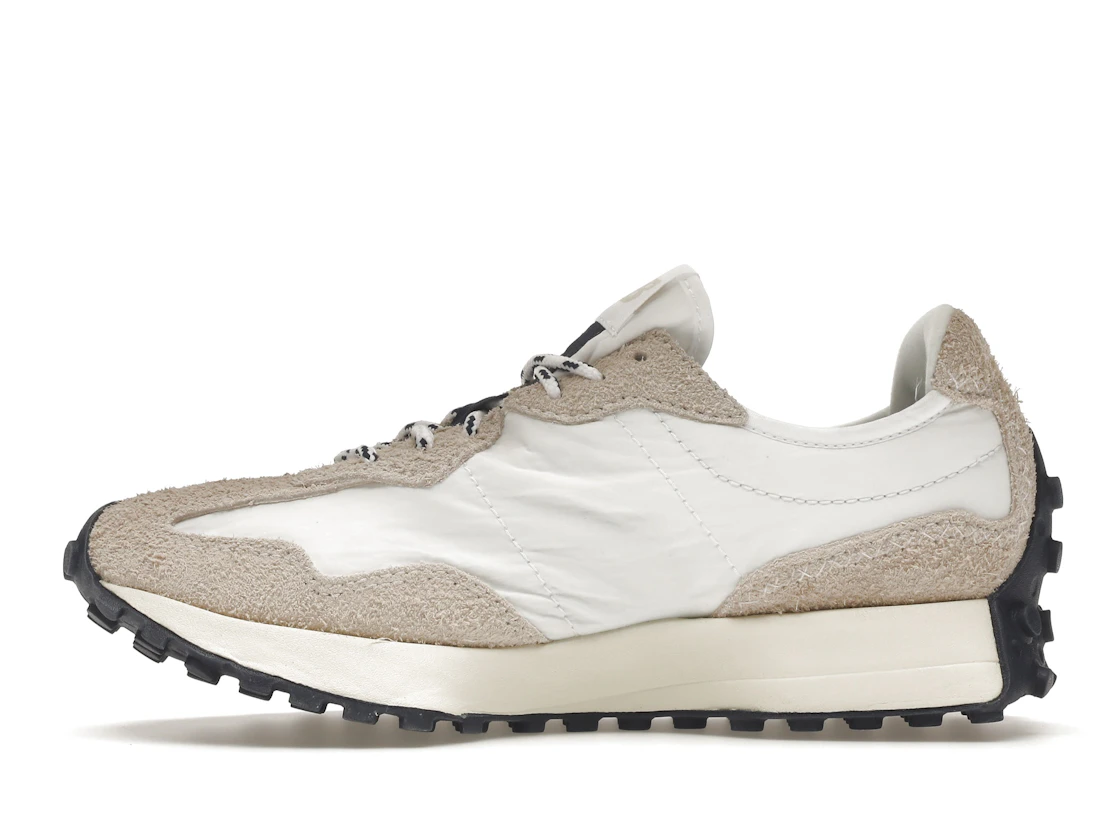 Vue 19 de New Balance 327 Moonbeam White Navy