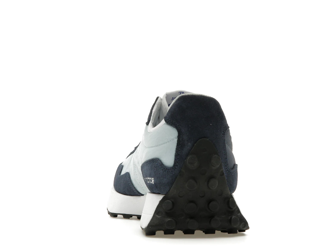 Vue 27 de New Balance 327 Natural Indigo Blue White