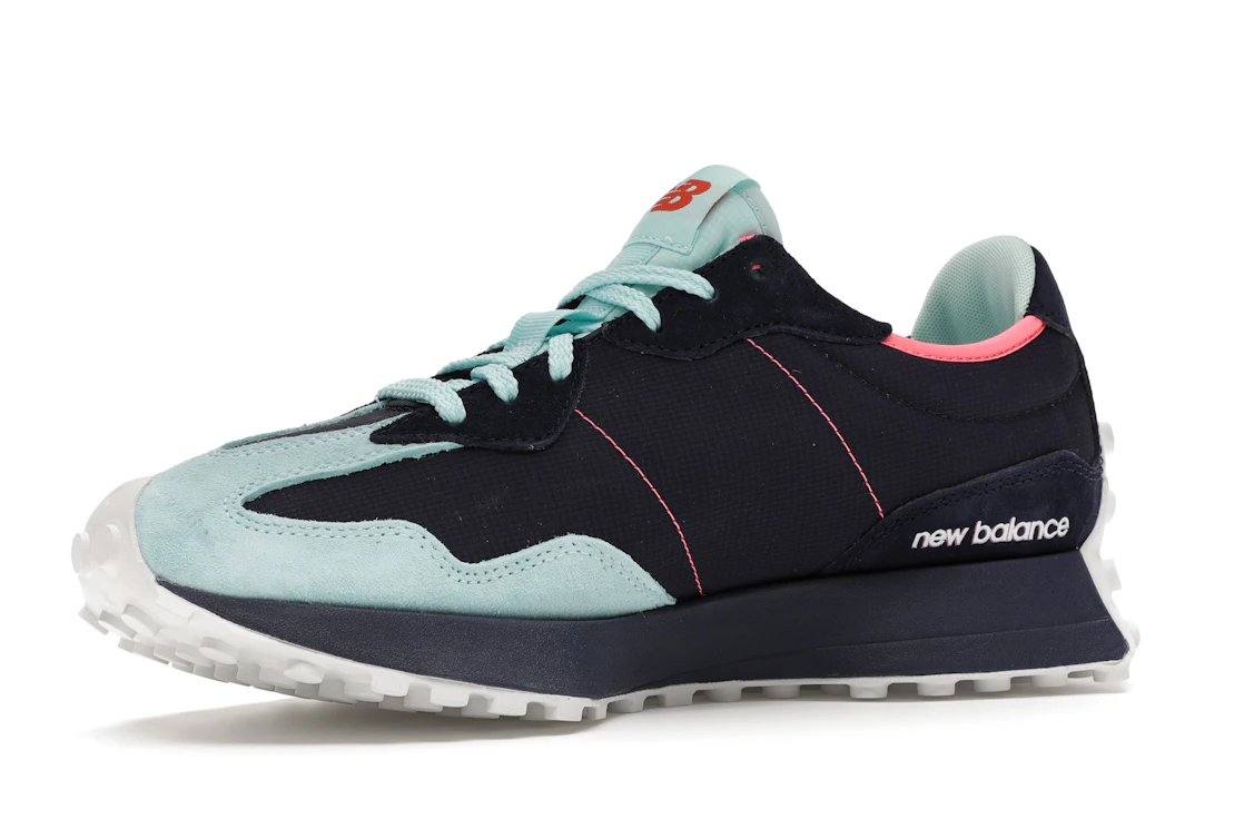 Vue 16 de New Balance 327 Pensole