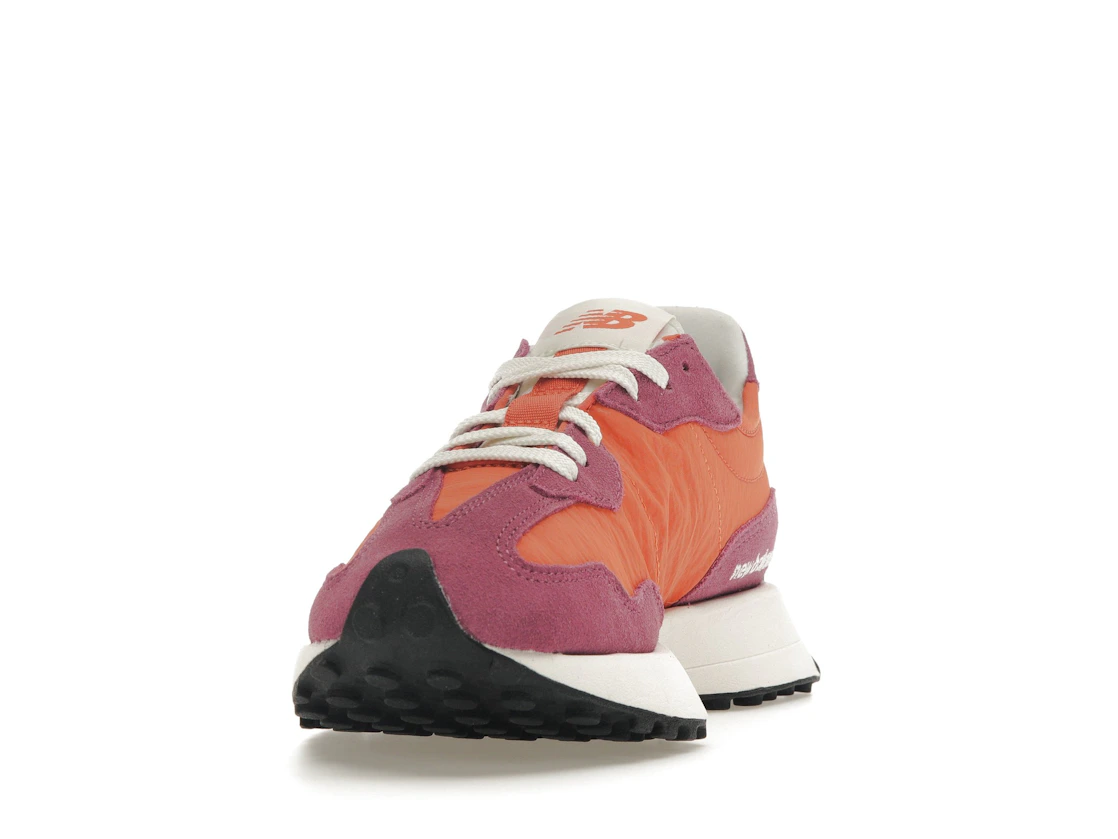 Vue 12 de New Balance 327 Red Pink