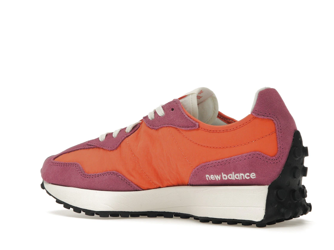Vue 22 de New Balance 327 Red Pink
