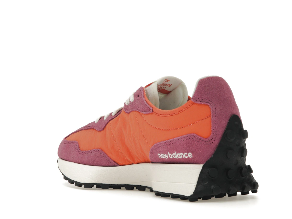 Vue 24 de New Balance 327 Red Pink