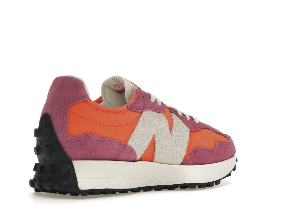 Vue 33 de New Balance 327 Red Pink