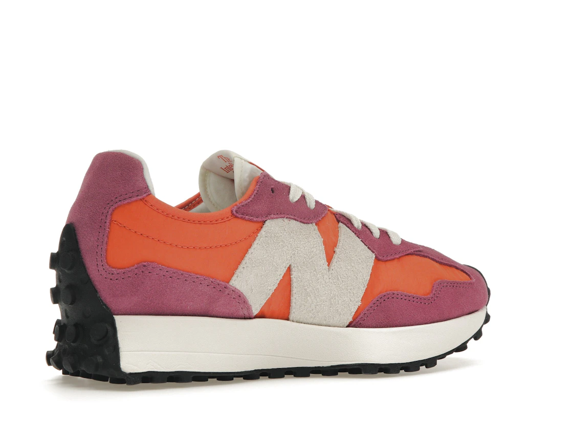 Vue 34 de New Balance 327 Red Pink