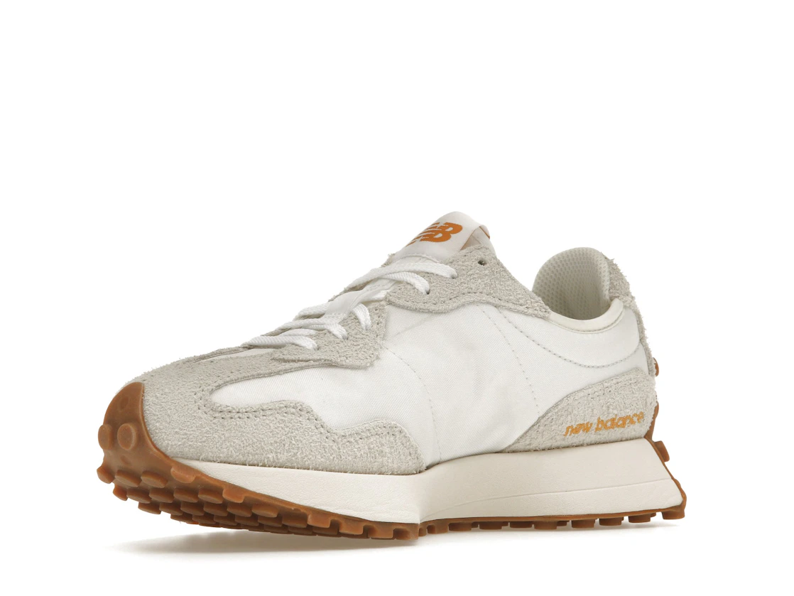 Vue 15 de New Balance 327 Sea Salt Golden Hour Gum 