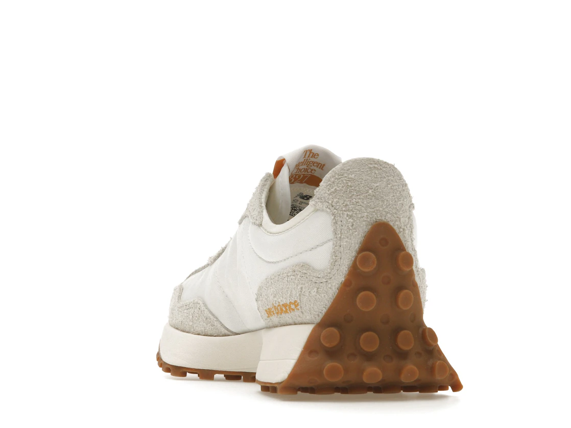 Vue 26 de New Balance 327 Sea Salt Golden Hour Gum 