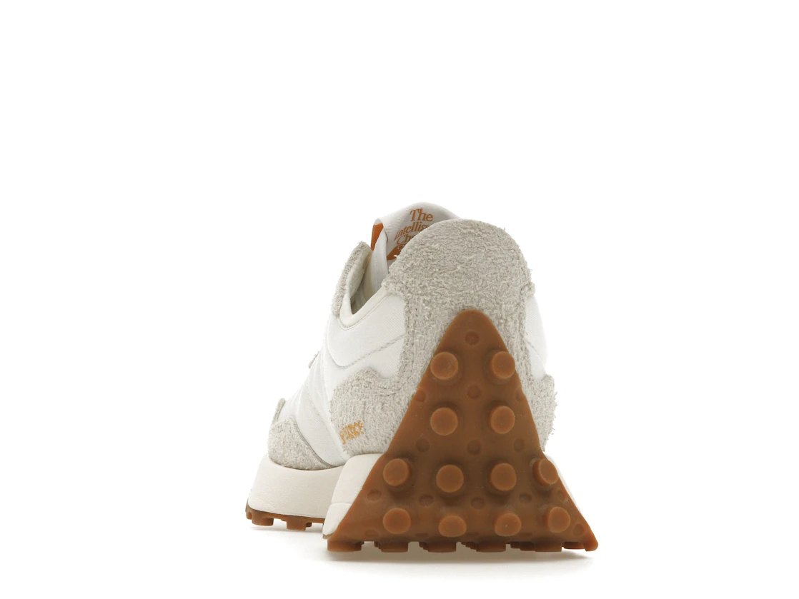 Vue 27 de New Balance 327 Sea Salt Golden Hour Gum 