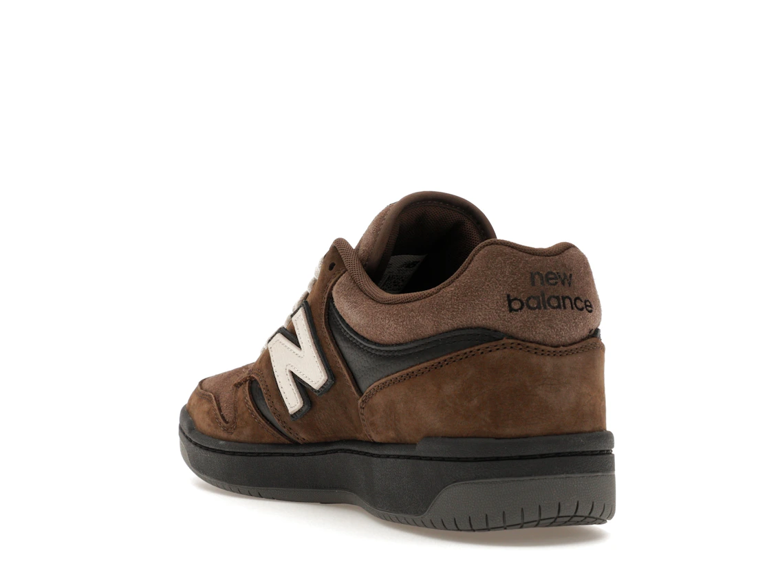 Vue 25 de New Balance 480 Andrew Reynolds Chocolate
