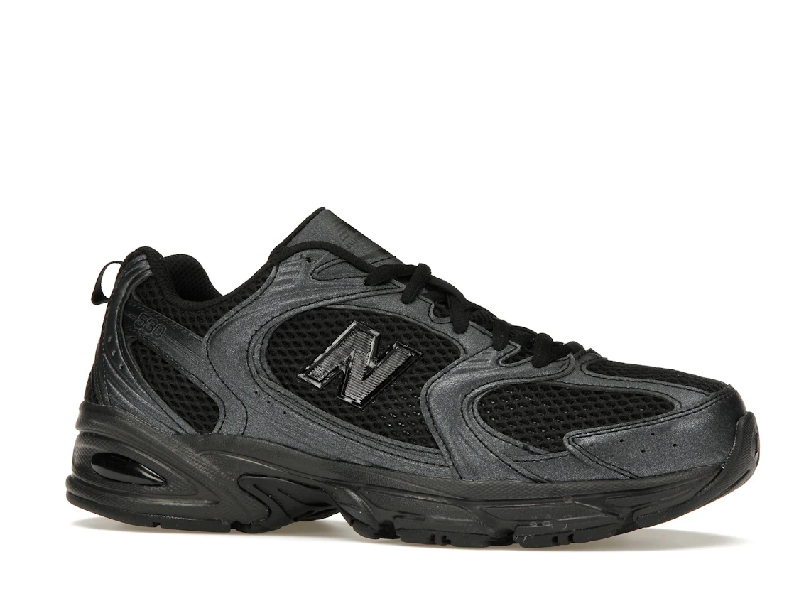 Vue 3 de New Balance 530 Black Dark Grey