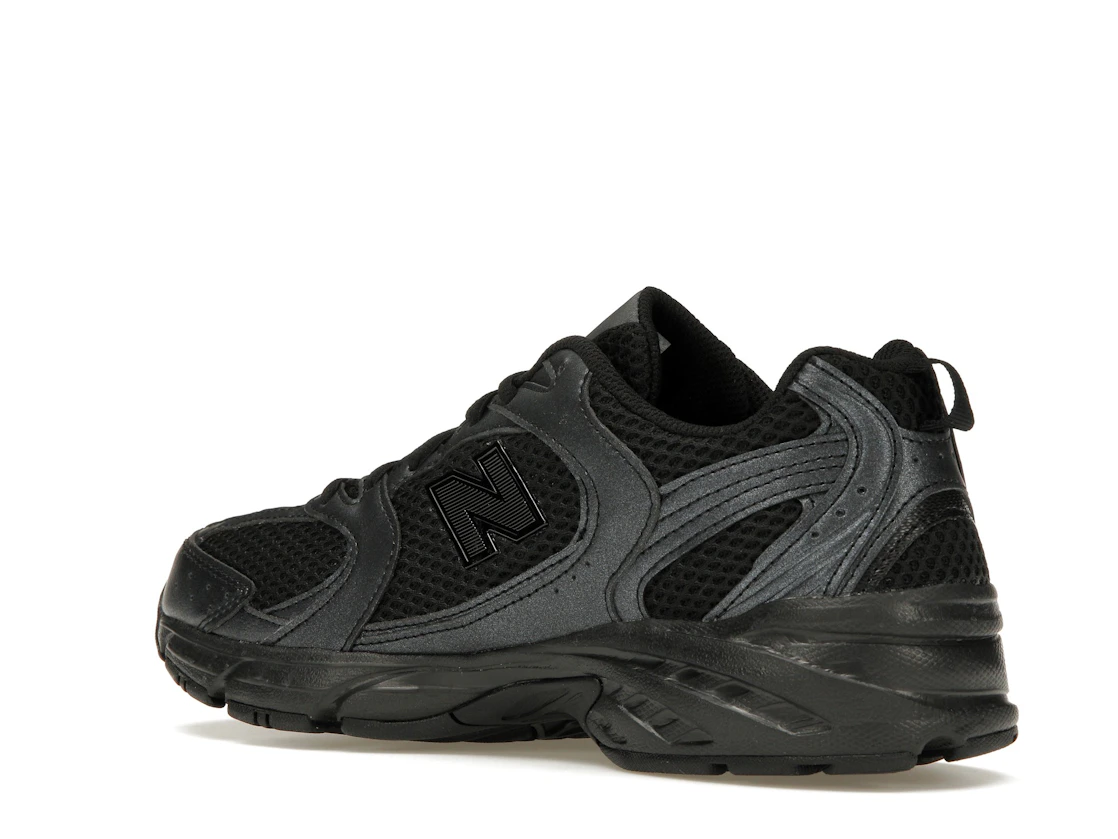Vue 23 de New Balance 530 Black Dark Grey