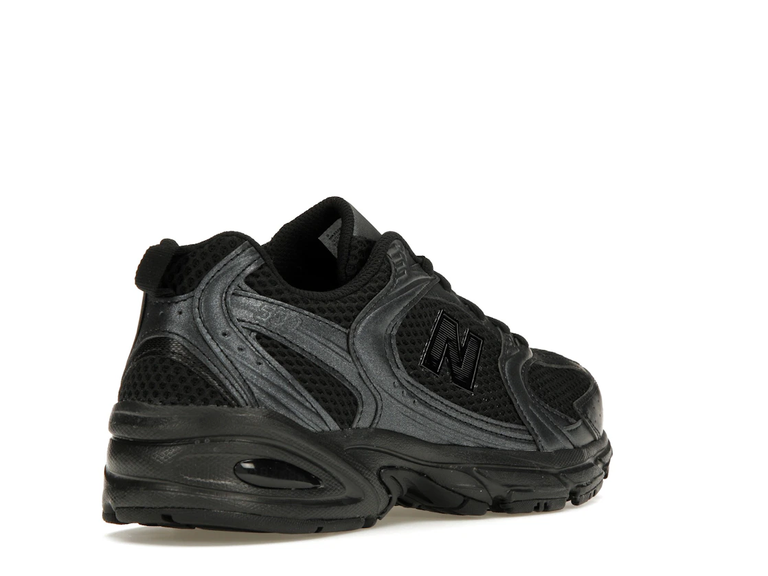 Vue 32 de New Balance 530 Black Dark Grey