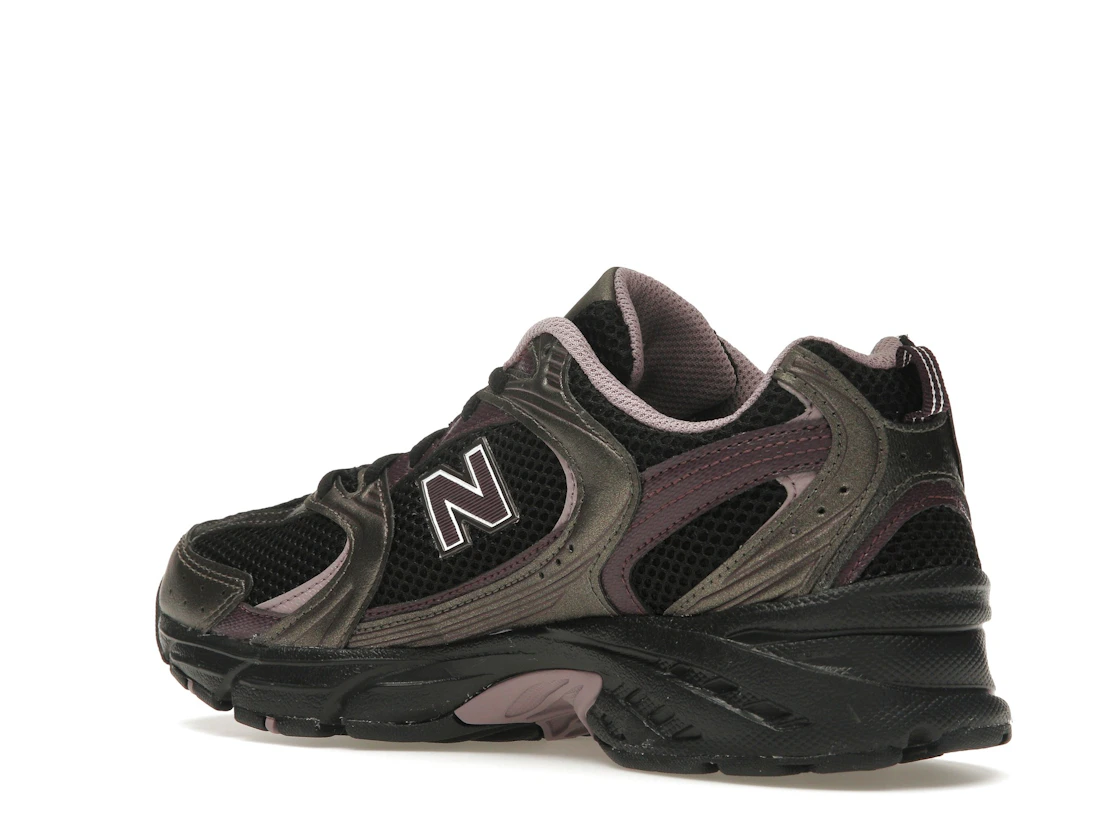 Vue 23 de New Balance 530 Black Metallic Plum Brown
