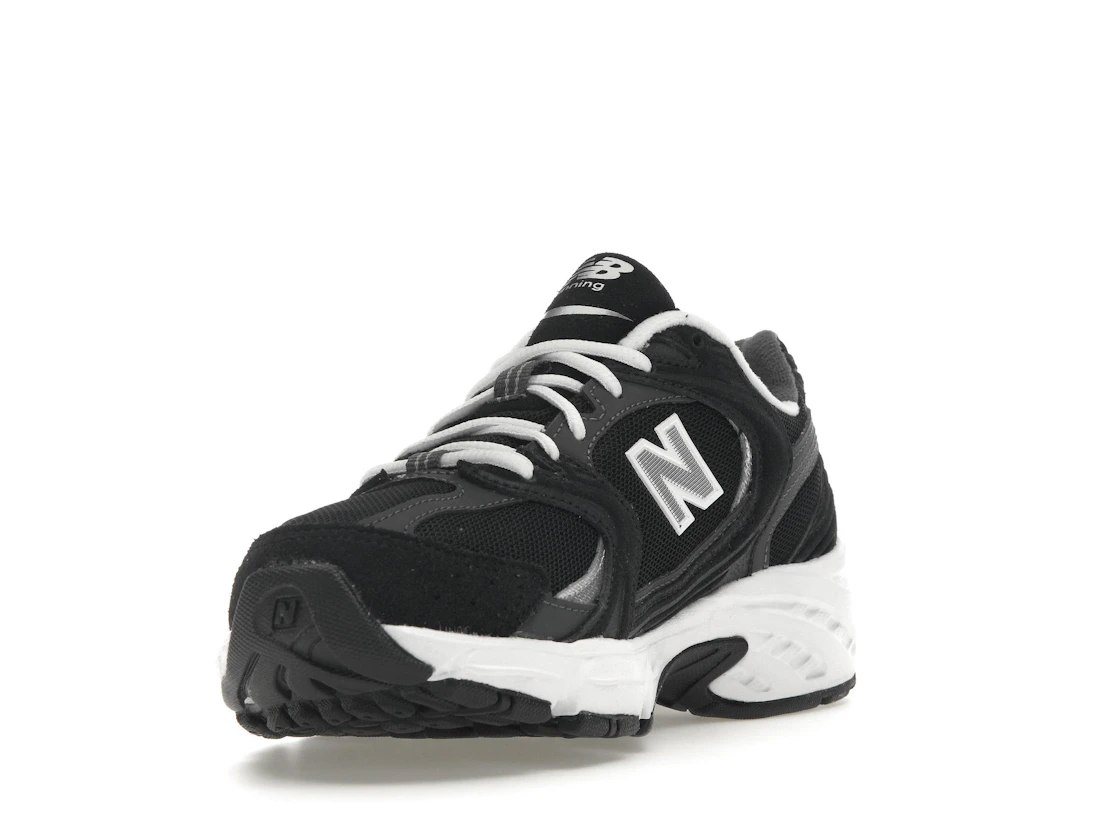 Vue 13 de New Balance 530 Classic Black Grey