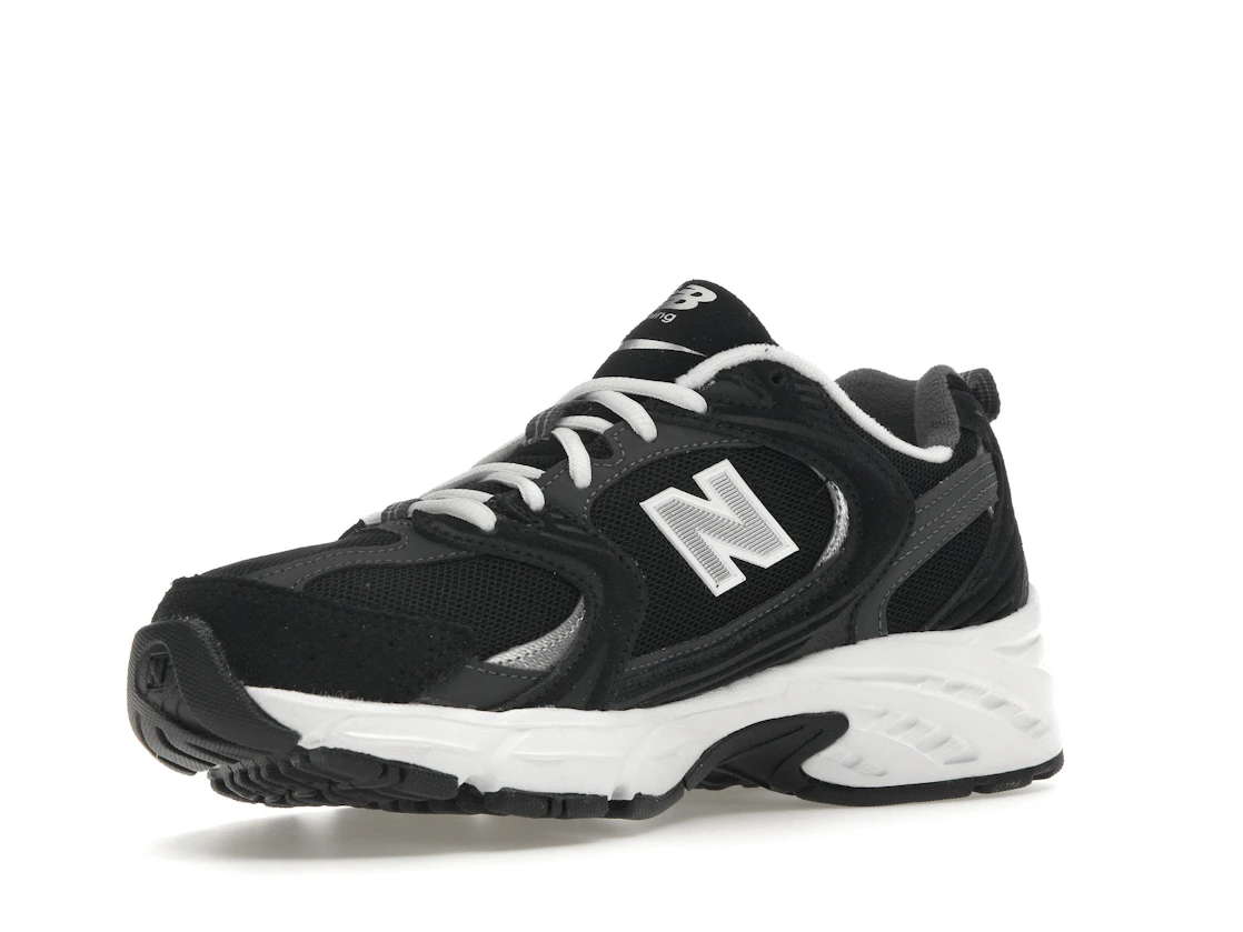 Vue 15 de New Balance 530 Classic Black Grey