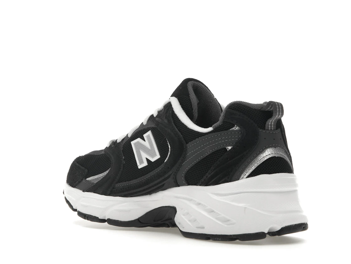 Vue 24 de New Balance 530 Classic Black Grey