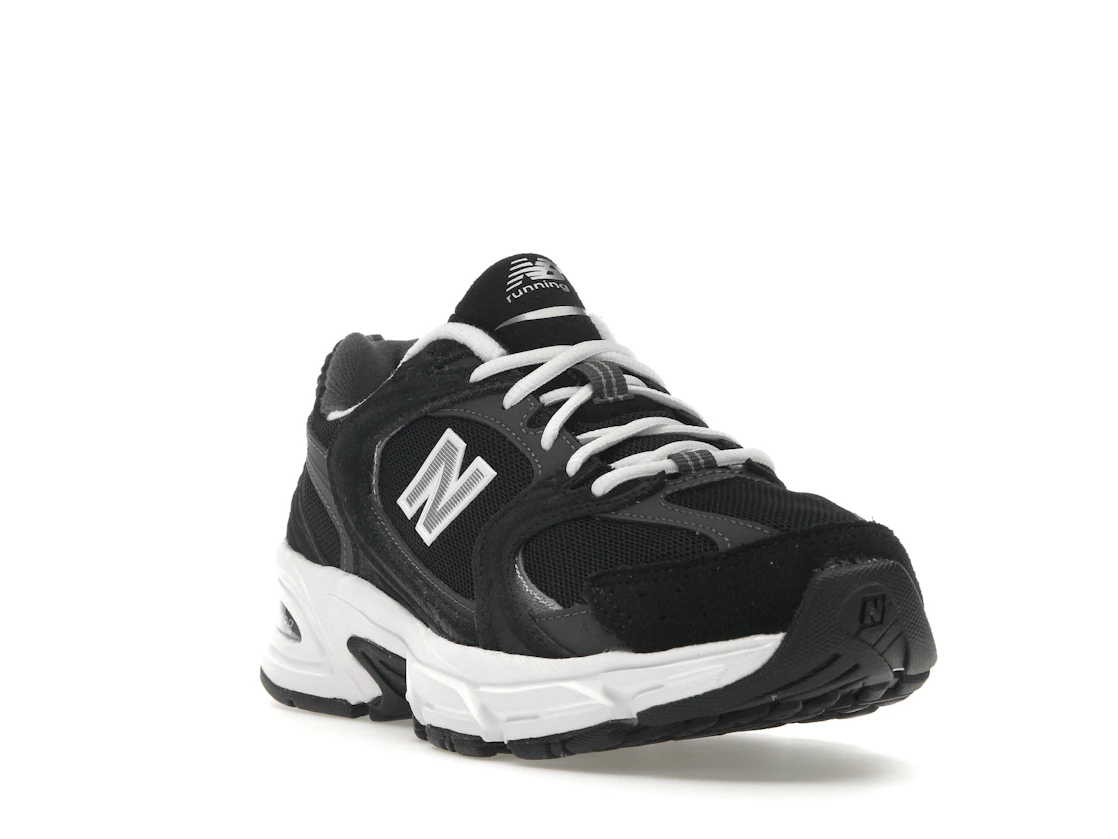 Vue 7 de New Balance 530 Classic Black Grey