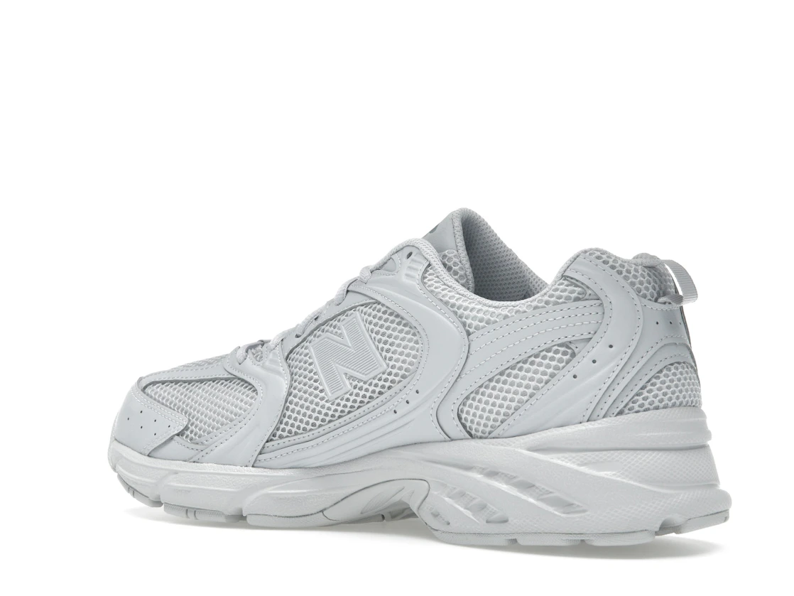 Vue 23 de New Balance 530 Pearl Grey