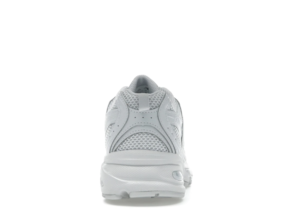 Vue 28 de New Balance 530 Pearl Grey