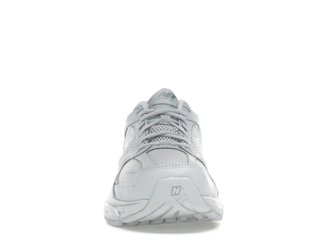 Vue 10 de New Balance 530 Pearl Grey