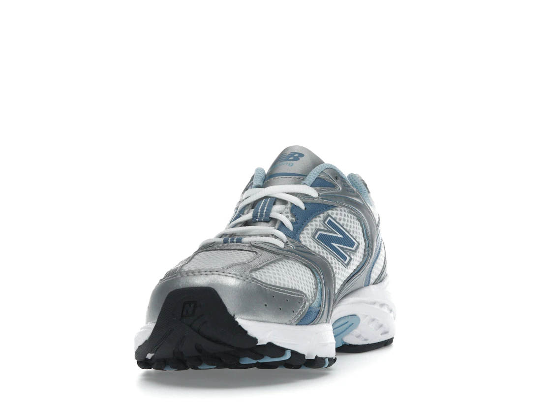 Vue 12 de New Balance 530 Silver Metallic Heron Blue