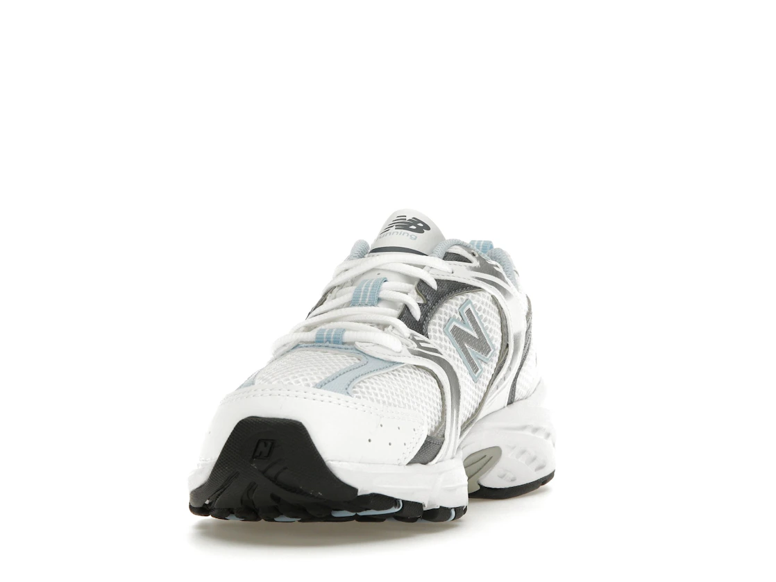 Vue 12 de New Balance 530 White Light Chrome Blue