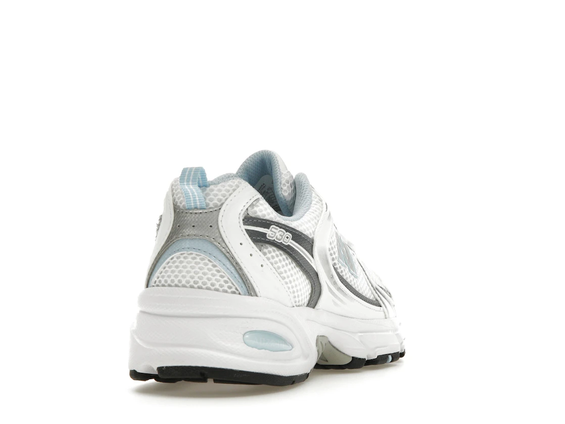 Vue 30 de New Balance 530 White Light Chrome Blue