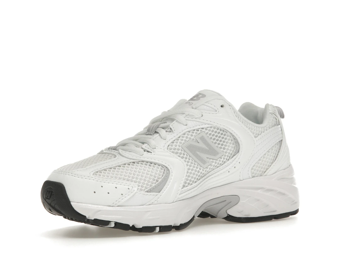 Vue 15 de New Balance 530 White Pearl Grey