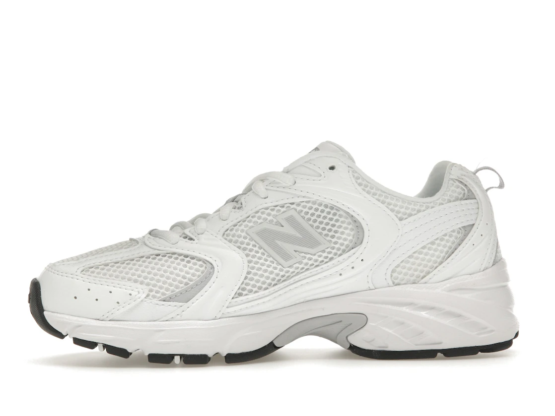 Vue 18 de New Balance 530 White Pearl Grey