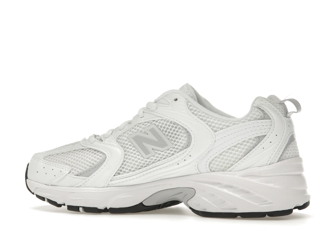 Vue 21 de New Balance 530 White Pearl Grey