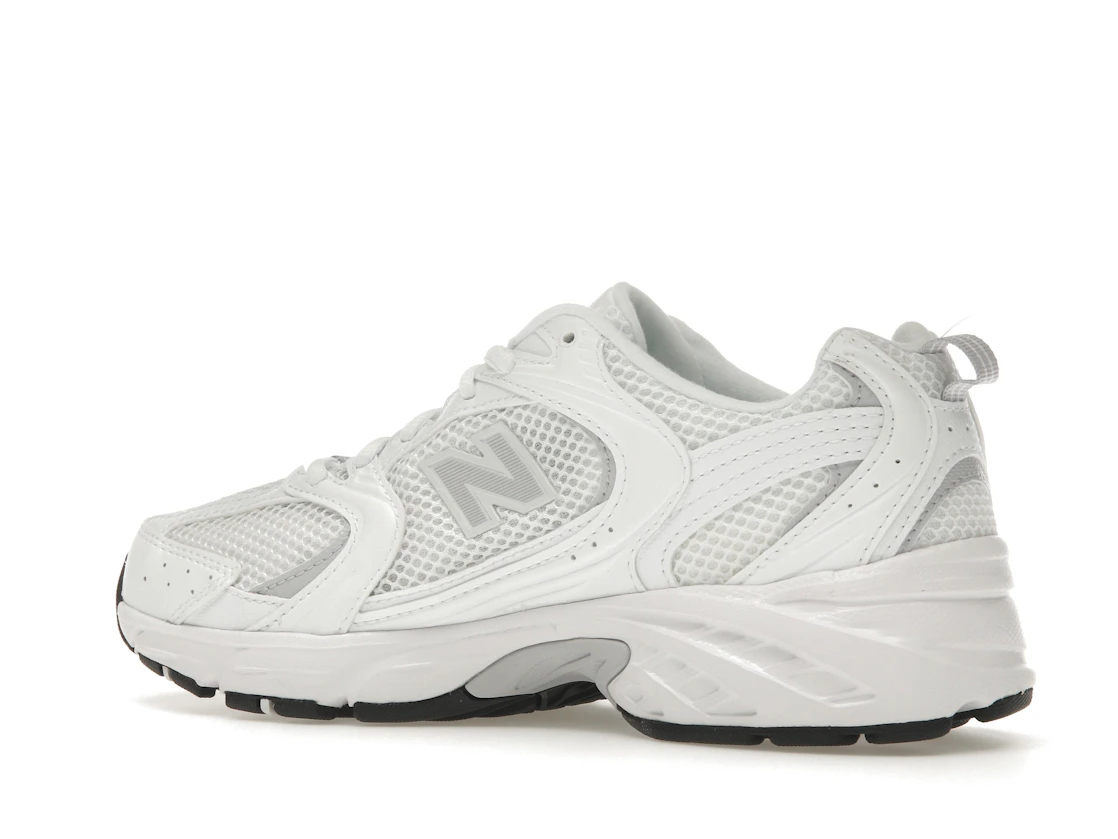 Vue 22 de New Balance 530 White Pearl Grey
