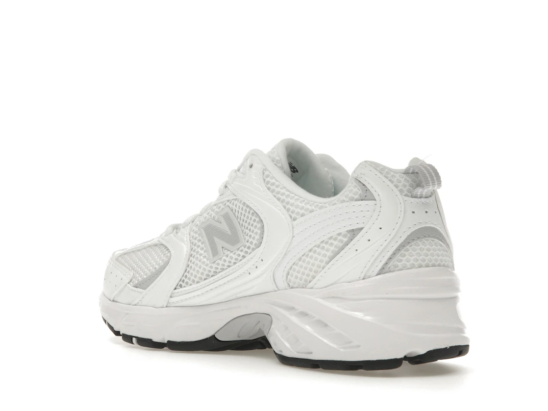 Vue 24 de New Balance 530 White Pearl Grey