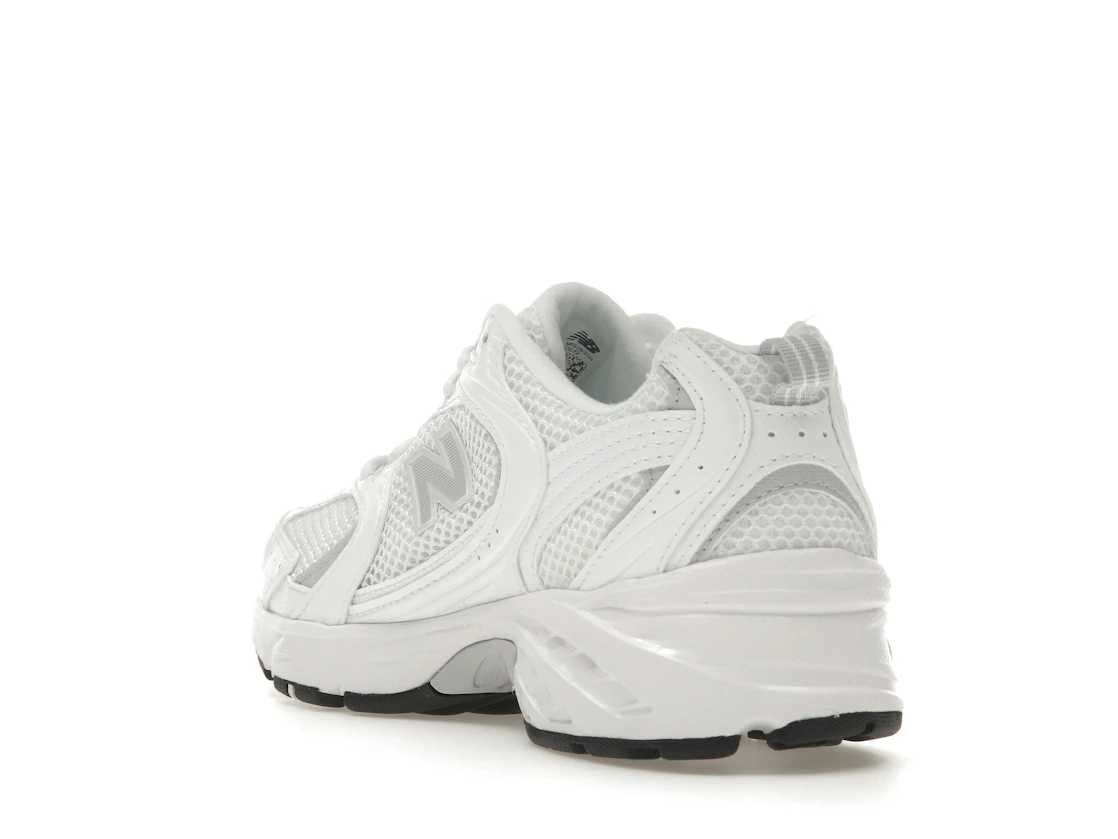 Vue 25 de New Balance 530 White Pearl Grey