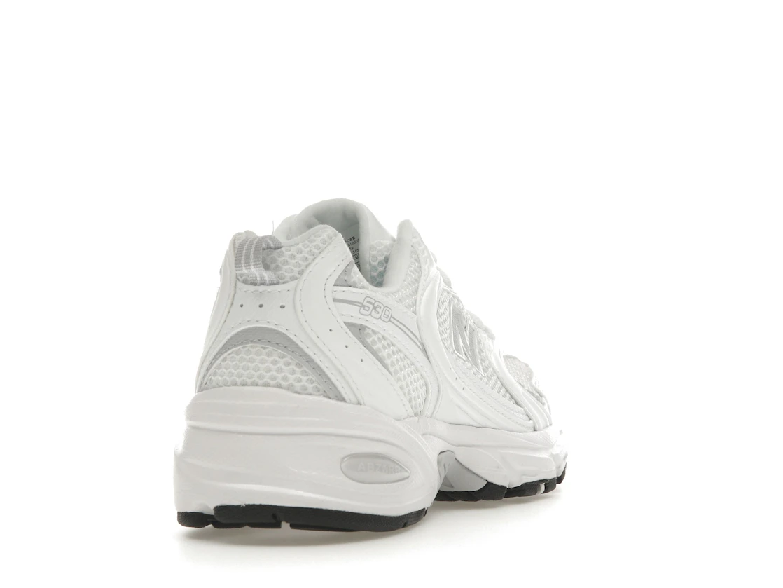 Vue 30 de New Balance 530 White Pearl Grey
