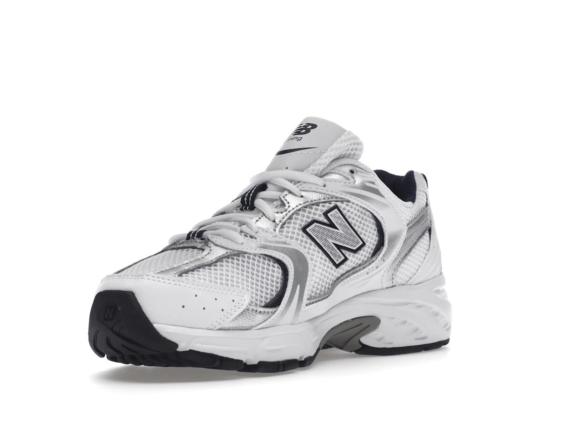 Vue 14 de New Balance 530 White Silver Navy