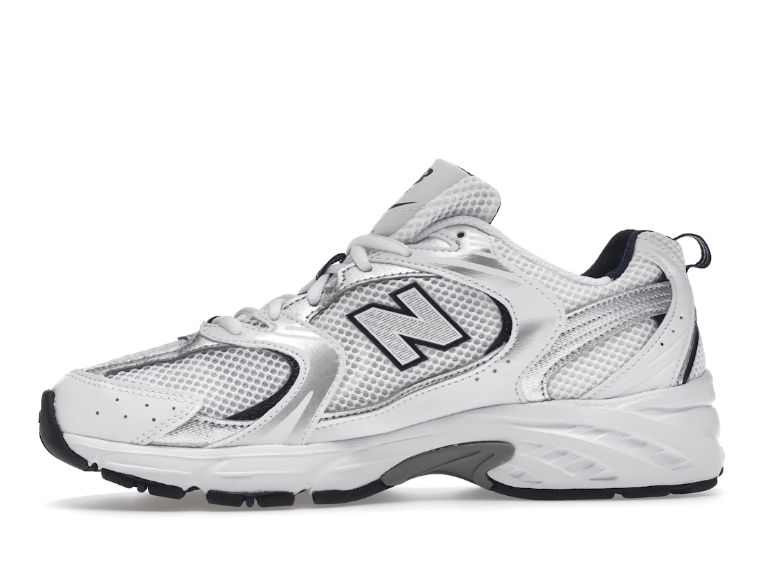 Vue 18 de New Balance 530 White Silver Navy