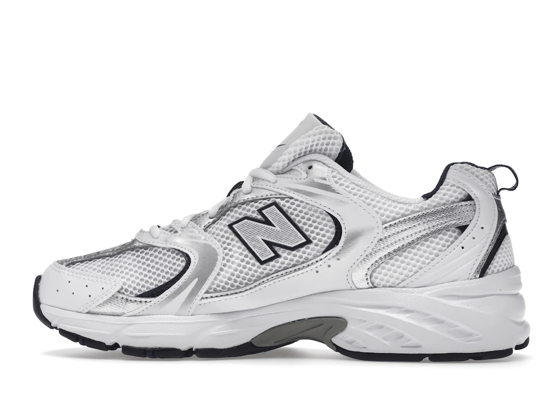 Vue 20 de New Balance 530 White Silver Navy