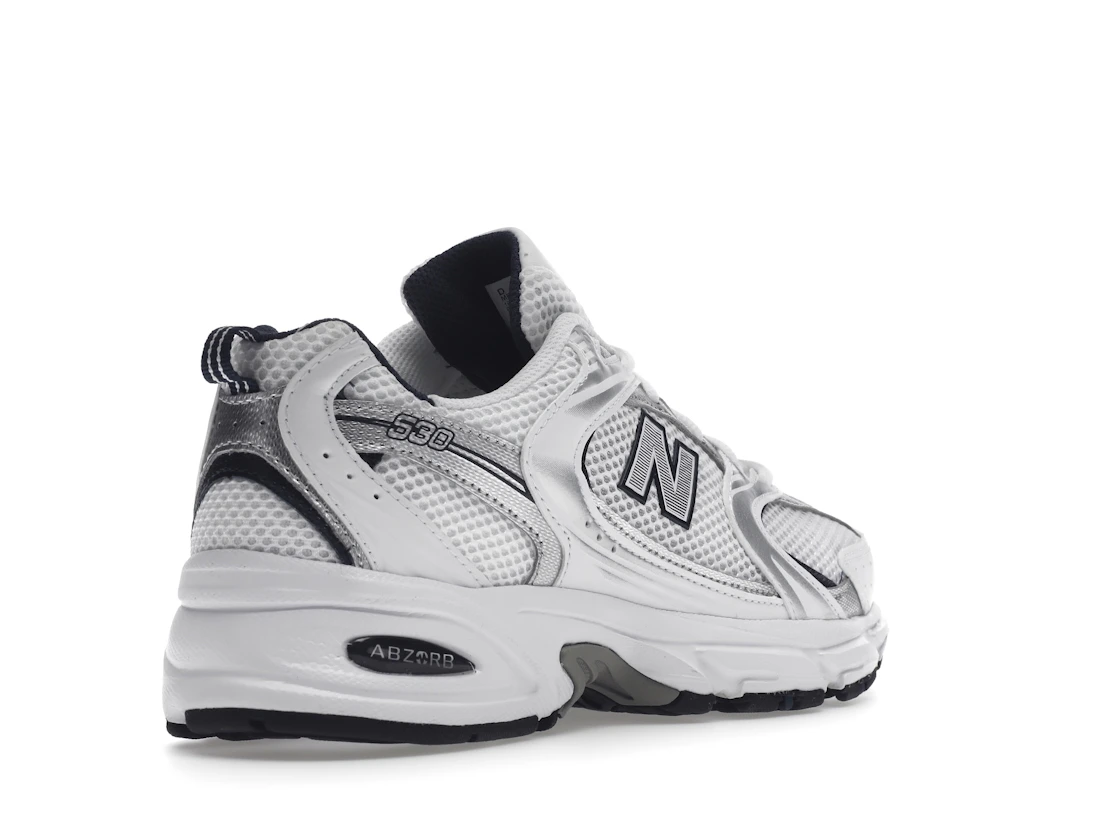 Vue 32 de New Balance 530 White Silver Navy