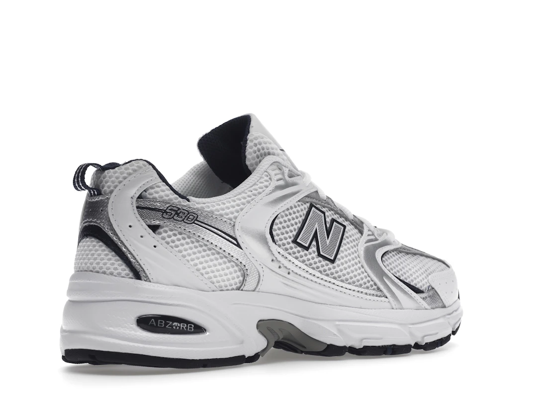 Vue 33 de New Balance 530 White Silver Navy